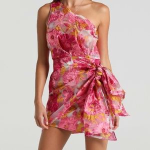 NEW Showpo Brailey Dress Pink Floral